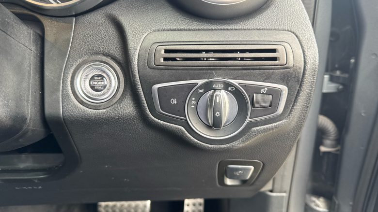 Mercedes-Benz GLC 220d 4Matic AMG Line 5dr 9G-Tronic Diesel Estate